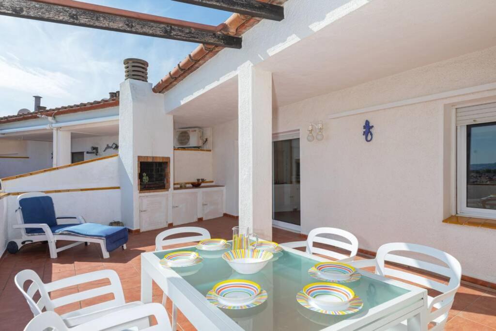 Flateli Empuriabrava Apartment Екстериор снимка