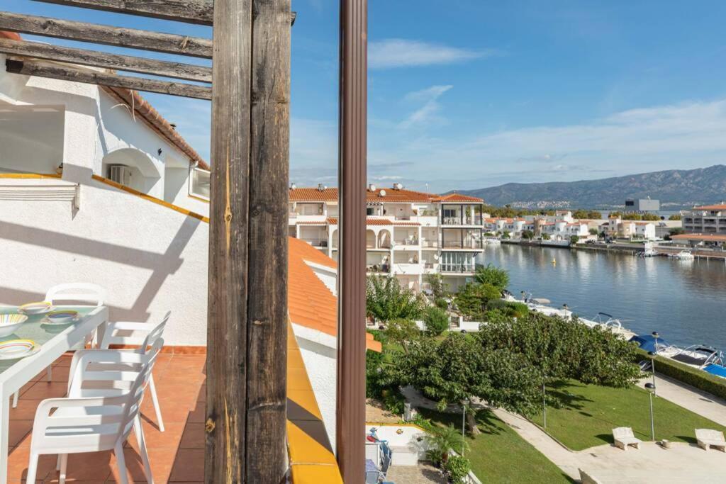 Flateli Empuriabrava Apartment Екстериор снимка